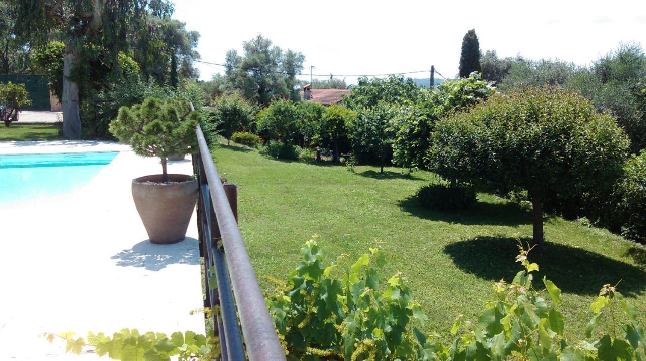 Les Collines De St Paul Bed & Breakfast Сен Пол дьо Ванс Екстериор снимка