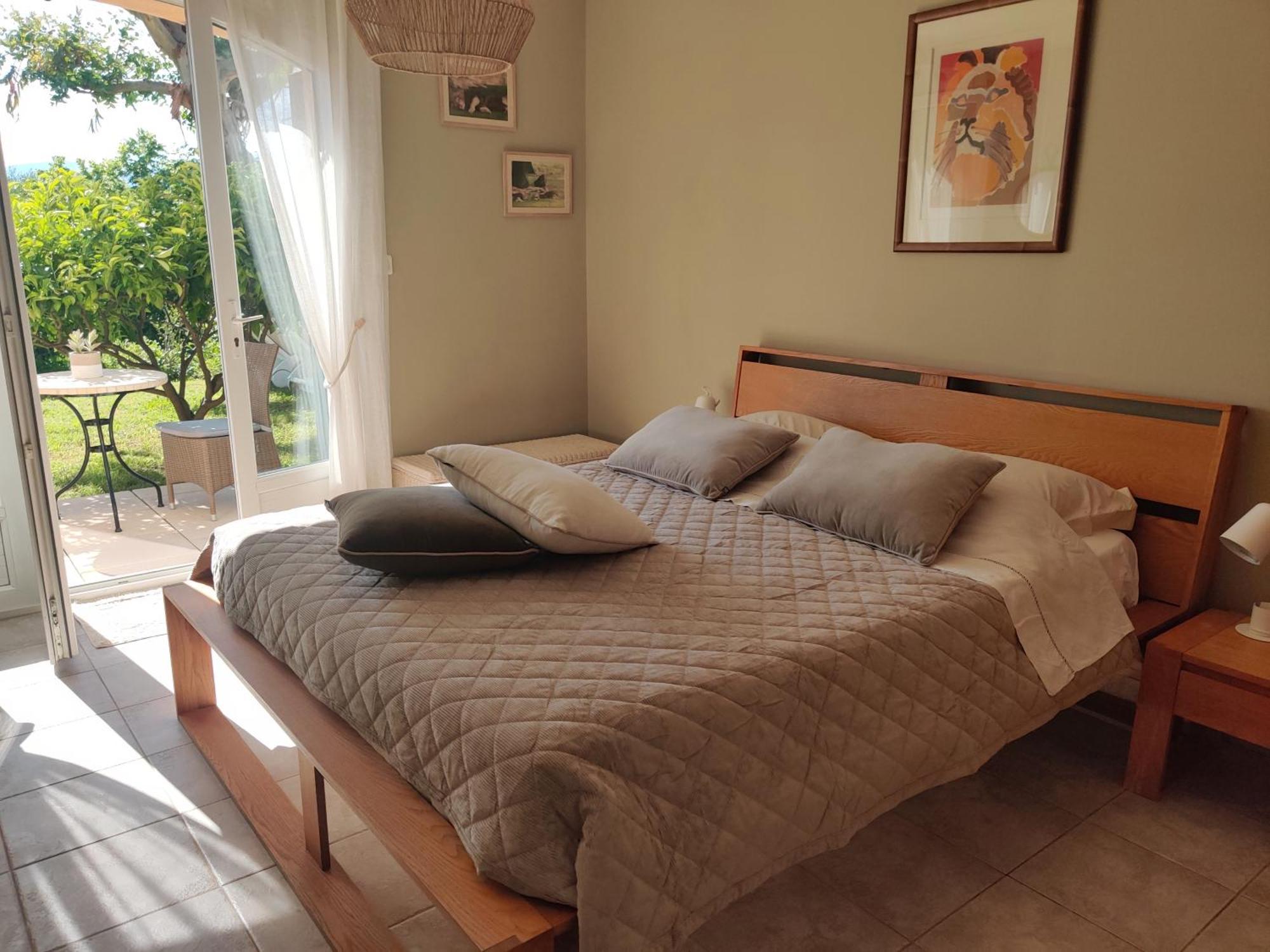 Les Collines De St Paul Bed & Breakfast Сен Пол дьо Ванс Екстериор снимка